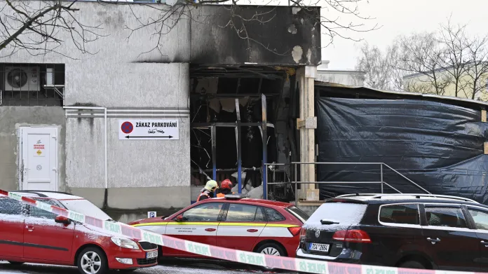 Mimořádné vysílání v 15:00 k požáru restaurace v Mostě