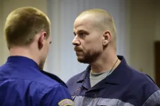 Soud poslal do vězení další čtyři odběratele Březinova nelegálního lihu. Jednomu trest ještě zvýšil