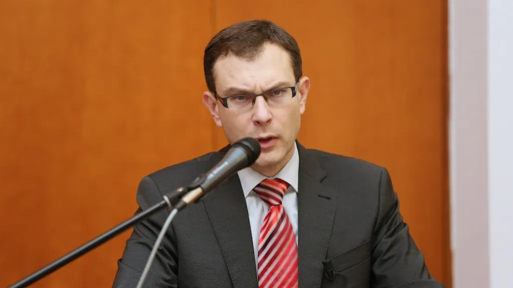 Jan Kysela během přednášky na UK