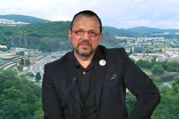„Není ani sociální, ani demokrat." Petříček se pustil do Foldyny kvůli kritice Prague Pride