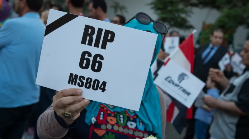 Lidé vzpomínají na oběti z egyptského stroje