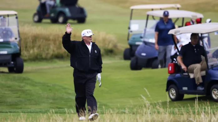 Donald Trump na golfu ve Skotsku