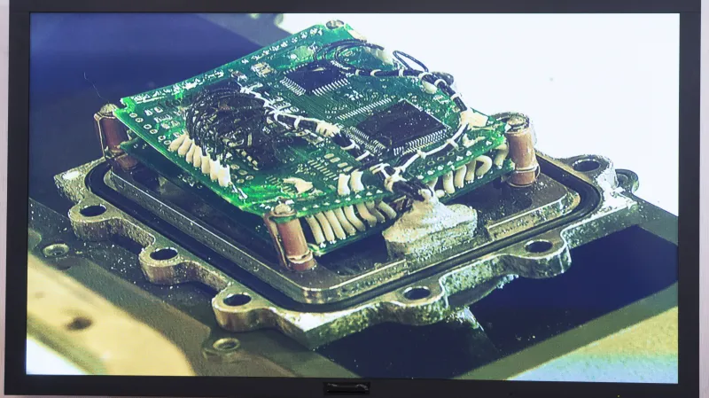 Letový záznamník ze sestřeleného suchoje