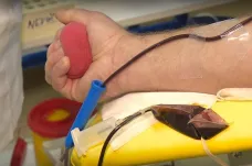 Karlovarská nemocnice potřebuje zásobu krve. Stěhování transfuzního oddělení na týden zastaví odběry