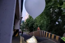 Soul rozčílily další balony s odpadky z KLDR. Pozastaví vojenskou smlouvu