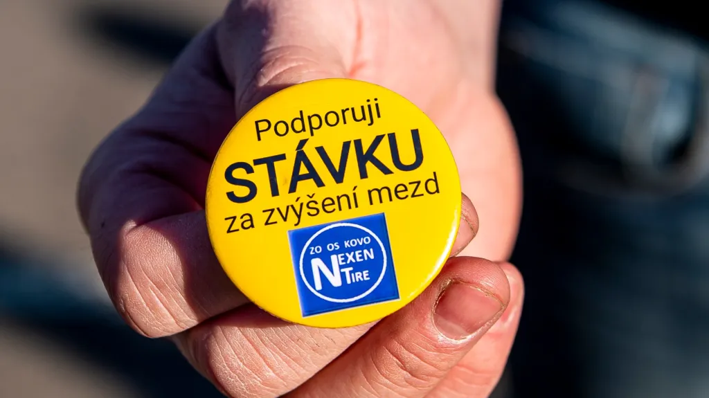 Placka na podporu stávky v Nexen Tire (březen 2022)