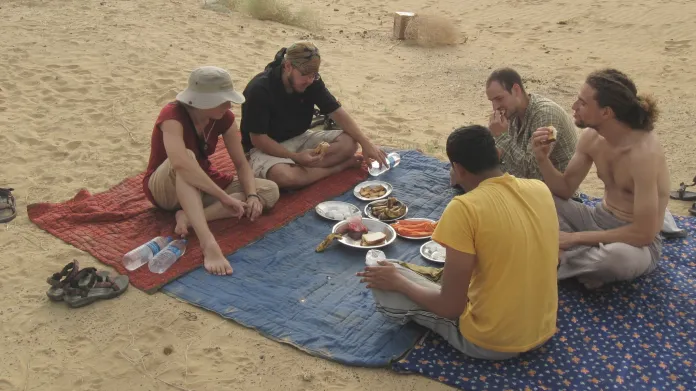 Snídaně na indické poušti