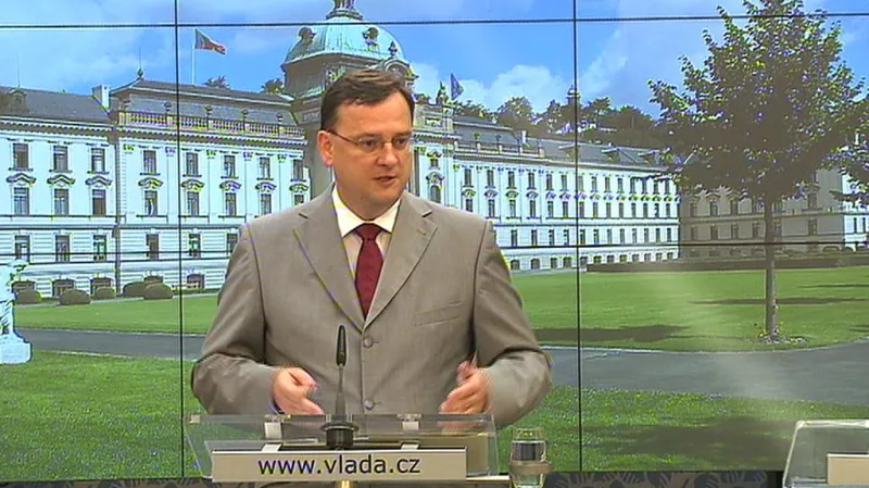 Premiér Petr Nečas