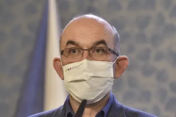 Blatný: Protiepidemická opatření přestala v Česku fungovat