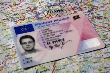 Pro nové průkazy letos zamíří 341 tisíc řidičů. Někteří mají kvůli covidu odklad
