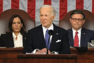Biden se v projevu o stavu unie vymezoval vůči Trumpovi. Republikáni kritizují váhavost a omezenost prezidenta