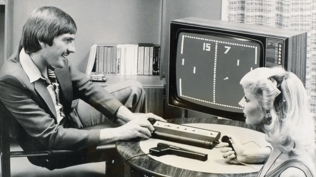 První masově oblíbená videohra Pong vznikla v roce 1972