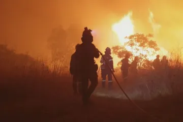 V Řecku se šíří požáry, v parku Dadia našli osmnáct těl. Na předměstí Athén začala evakuace