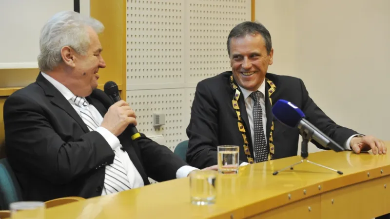 Miloš Zeman s olomouckým hejtmanem Jiřím Rozbořilem