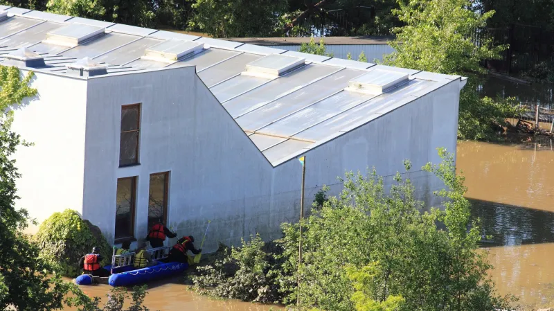 Povodňová věž pro gorily 5.6.