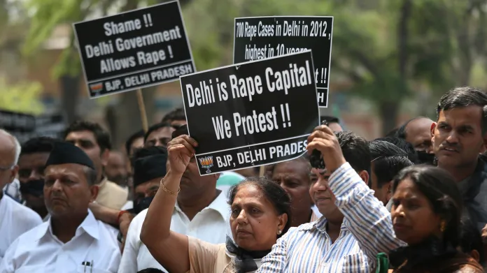 Indické nepokoje kvůli znásilnění dítěte