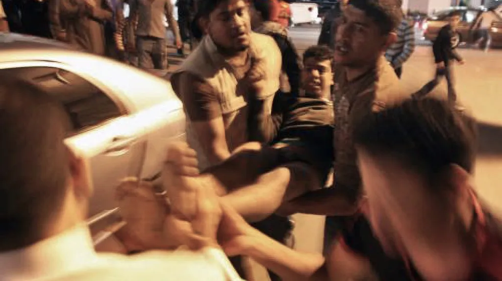 Zraněný demonstrant v Bahrajnu