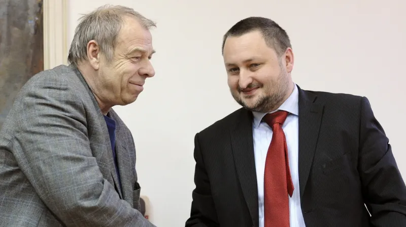 Jaroslav Zavadil a Karel Machotka po jednání o systému vyplácení dávek