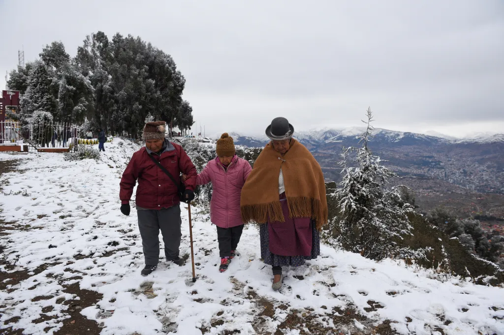 Silné sněžení v bolívijském městě El Alto