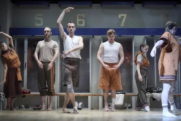 V Divadle Petra Bezruče se hraje fotbal