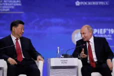 Čína nabádá k diplomatickému řešení, nechce narušit vztahy se Západem ani s Ruskem