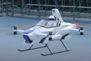 Japonci otestovali létající automobil. S pilotem vydržel ve vzduchu čtyři minuty