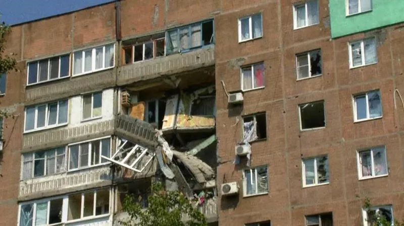 Zničený dům v Doněcku