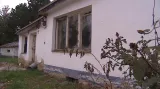 Chátrající zemědělský areál