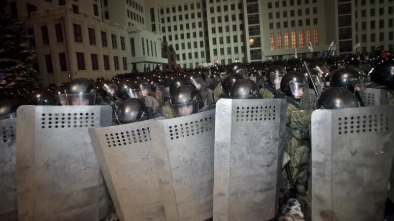 Zásah proti demonstraci po prezidentských volbách, prosinec 2010