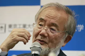 Když se tělo samo požírá. Držitel Nobelovy ceny Ósumi popsal, jak funguje buněčná recyklace