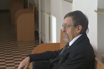 Bývalý úředník ERÚ dostal u soudu podmínku za nezákonné udělení licencí solárním elektrárnám