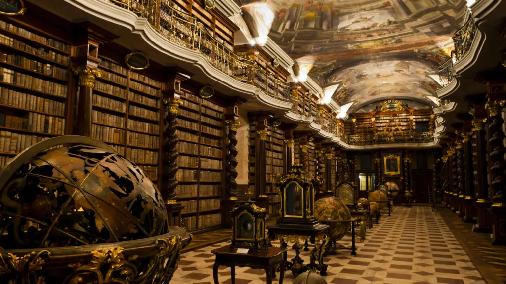 Barokní knihovna v Klementinu
