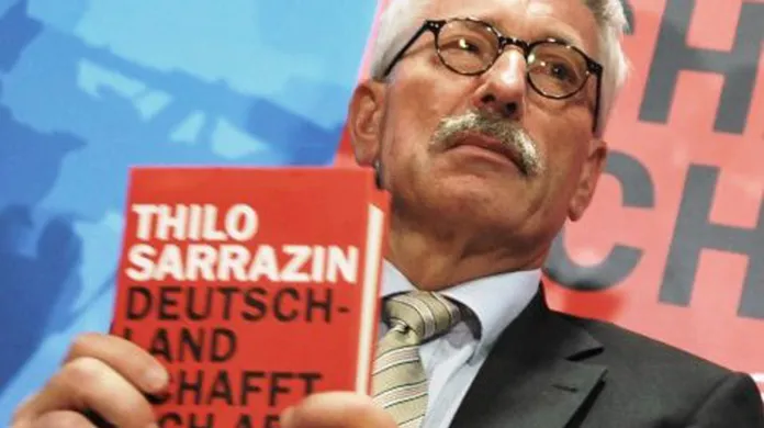 Thilo Sarrazin se svou knihou Deutschland schafft sich ab