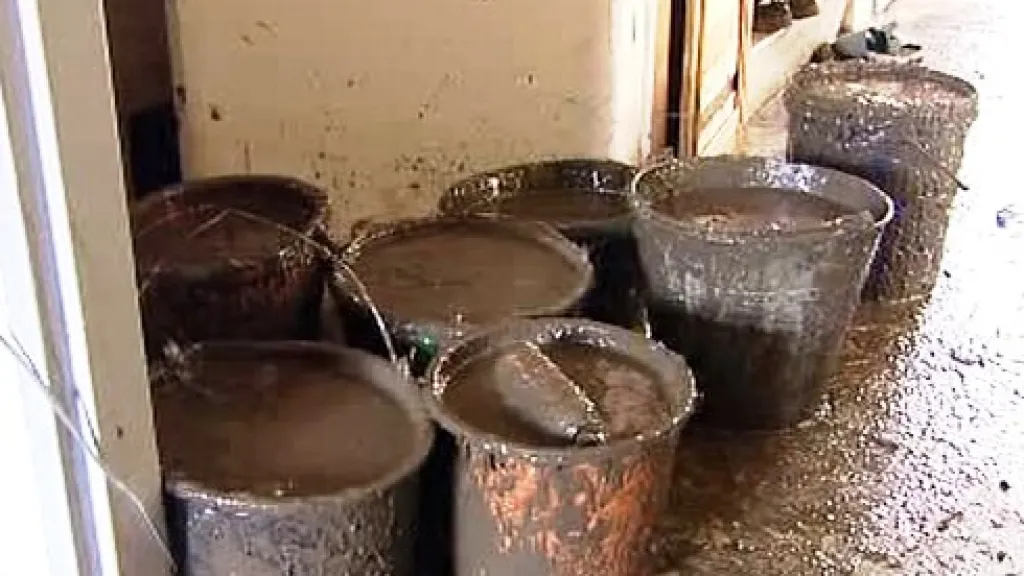 Uklízení po povodni