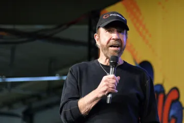 Zemřel Chuck Norris