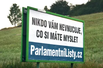 Prodej Parlamentních listů? Nabízí se novinářské dno, ale i velká moc, říkají odborníci