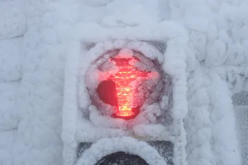 Zimní bouřky mohou být ničivé a hůř se předpovídají. V Česku se vyskytují skoro každoročně