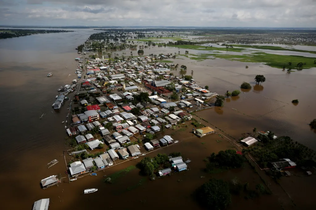 Koncem loňského roku se brazilské město Manaus stalo epicentrem pandemie. V současné době město prochází rozsáhlými záplavami