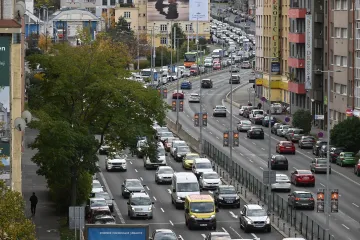 Na řidiče čekají v Praze o víkendu četná omezení