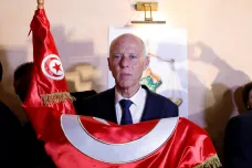 Tunisané zvolili prezidentem podle odhadů univerzitního profesora Saída