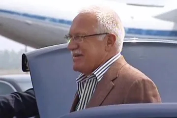 „Milý Václave…“ Klaus poděkoval Havlovi a nabídl mu návštěvu