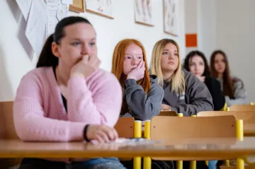 V prvním kole přijímacích zkoušek na střední školy uspělo víc zájemců než vloni