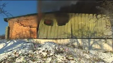 NO COMMENT: Požár haly v Lulči