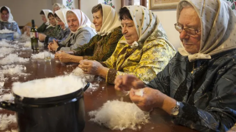 Stařenky z Podluží v hledáčku Líby Taylor