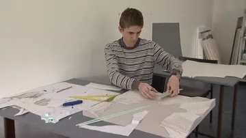 Student architektury při práci
