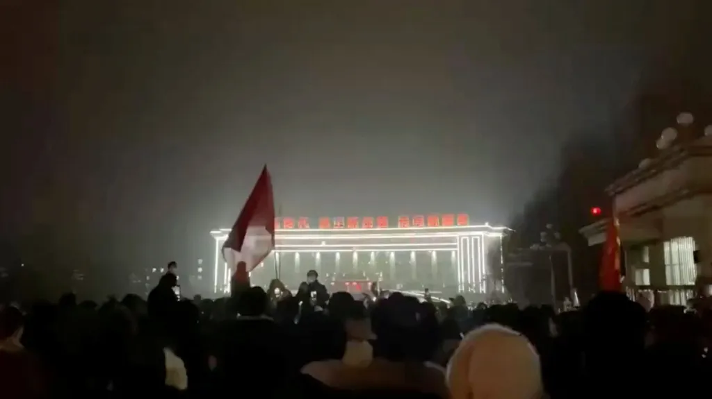 Protest v Urumči v čínském Sin-ťiangu