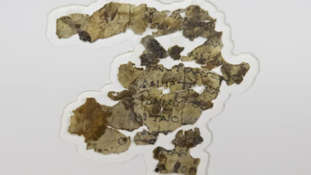 Nalezené fragmenty starobylých svitků