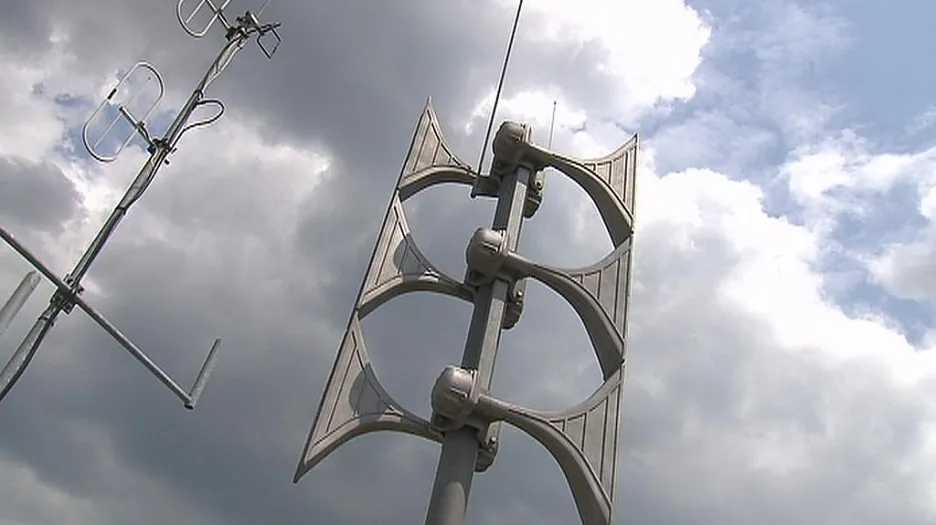 Moderní elektronická siréna umí vysílat i mluvené slovo