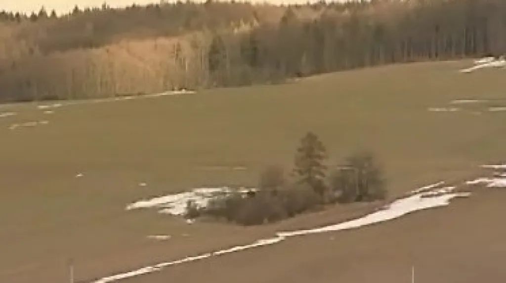 Louka, kde měla stát solární elektrárna