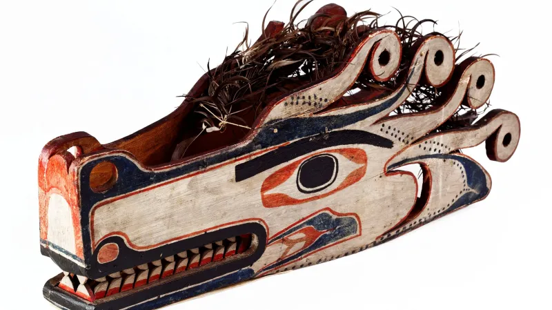 Maska vlčí bytosti používaná při šamanských obřadech, Nutkové (Vancouver Island)